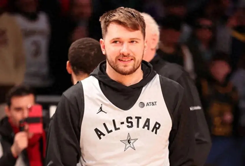 NBA全明星正赛前瞻:东契奇登上MVP大热门 西部队更被看好获胜 NBA全明星正赛前瞻:东契奇登上MVP大热门 西部队更被看好获胜